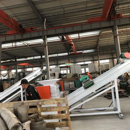 double shaft shredder machine with conveyors
